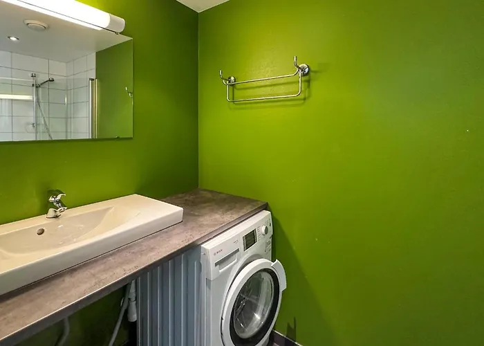 3 Bedroom Amazing In Lägenhet *